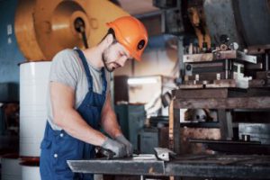 Por que usar uma câmera de capacete em obras é importante? 